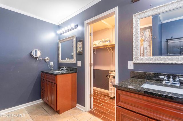 1049 Gary Drive, Breaux Bridge, LA 70517