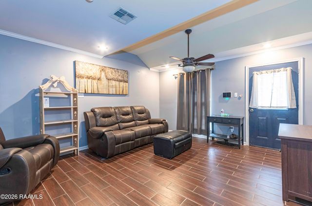 1049 Gary Drive, Breaux Bridge, LA 70517