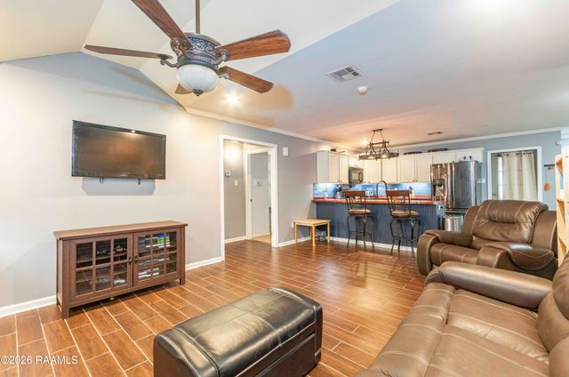 1049 Gary Drive, Breaux Bridge, LA 70517