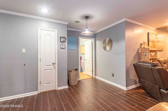 1049 Gary Drive, Breaux Bridge, LA 70517