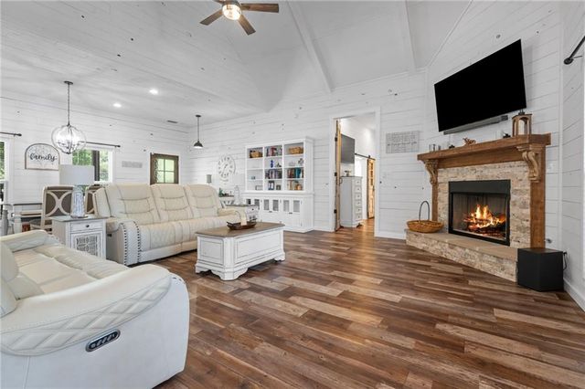 8100 Oak Hill Drive, Semmes, AL 36575