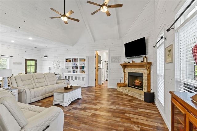 8100 Oak Hill Drive, Semmes, AL 36575