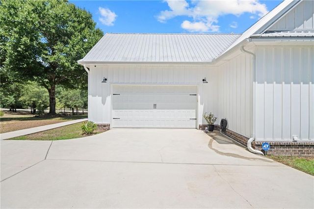 8100 Oak Hill Drive, Semmes, AL 36575