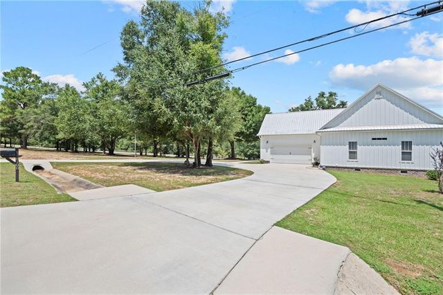 8100 Oak Hill Drive, Semmes, AL 36575