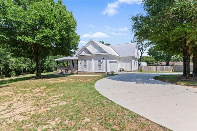 8100 Oak Hill Drive, Semmes, AL 36575