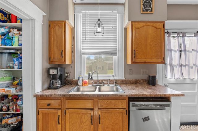 408 Sycamore Street, Collinsville, IL 62234
