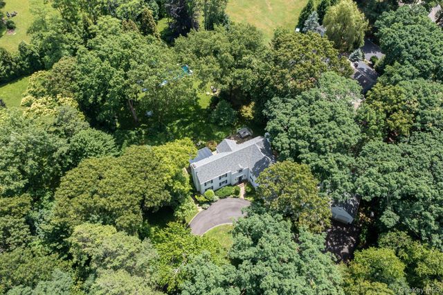 342 Woodbury Road, Cold Spring Harbor, NY 11724