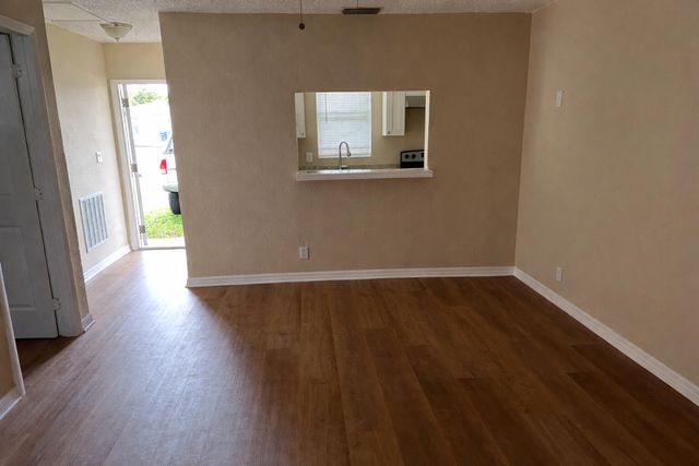 1275 NW 27th Avenue 1-2, Fort Lauderdale, FL 33311