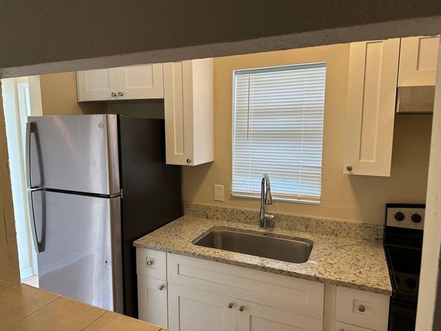 1275 NW 27th Avenue 1-2, Fort Lauderdale, FL 33311