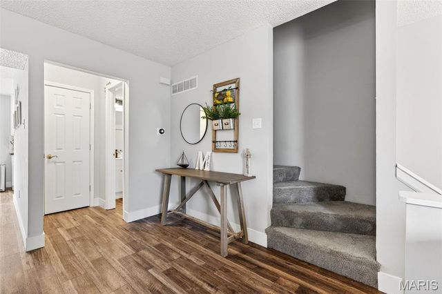 796 Delray Drive J, St Peters, MO 63376