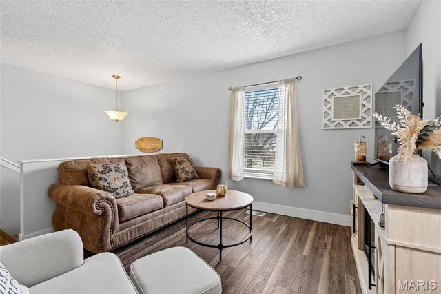 796 Delray Drive J, St Peters, MO 63376