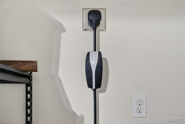 796 Delray Drive J, St Peters, MO 63376