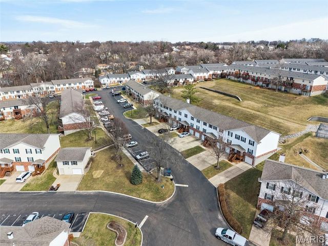 796 Delray Drive J, St Peters, MO 63376