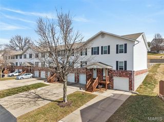 796 Delray Drive J, St Peters, MO 63376