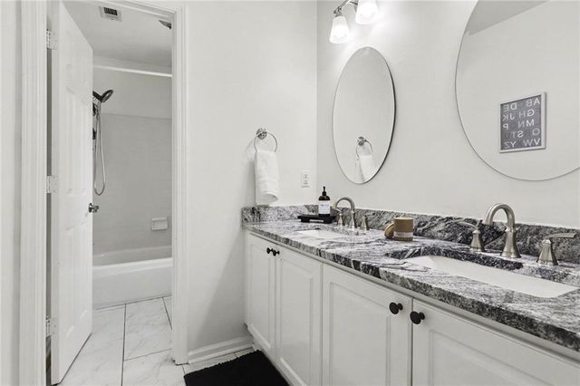 725 Kenmare Court, Roswell, GA 30075