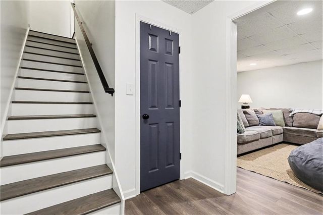 725 Kenmare Court, Roswell, GA 30075