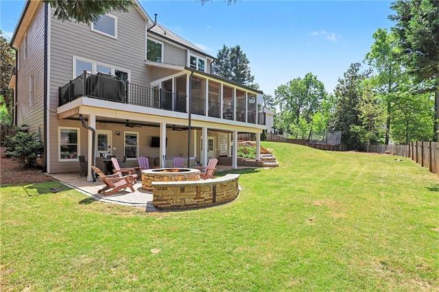 725 Kenmare Court, Roswell, GA 30075