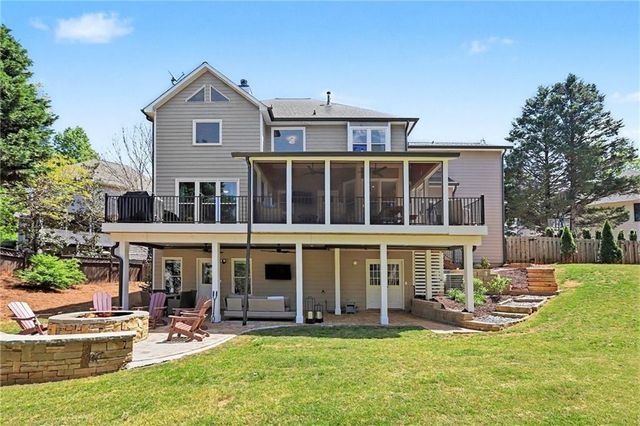 725 Kenmare Court, Roswell, GA 30075