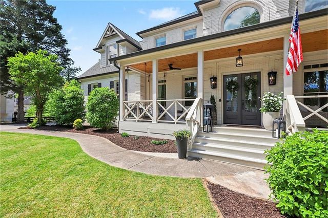 725 Kenmare Court, Roswell, GA 30075