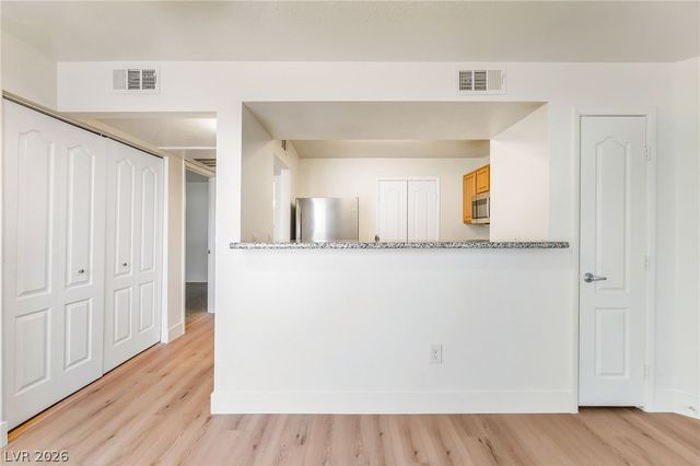 5055 West Hacienda Avenue 2043, Las Vegas, NV 89118