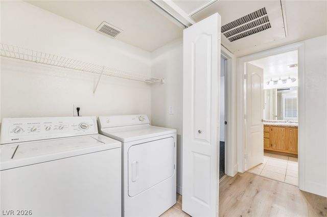 5055 West Hacienda Avenue 2043, Las Vegas, NV 89118