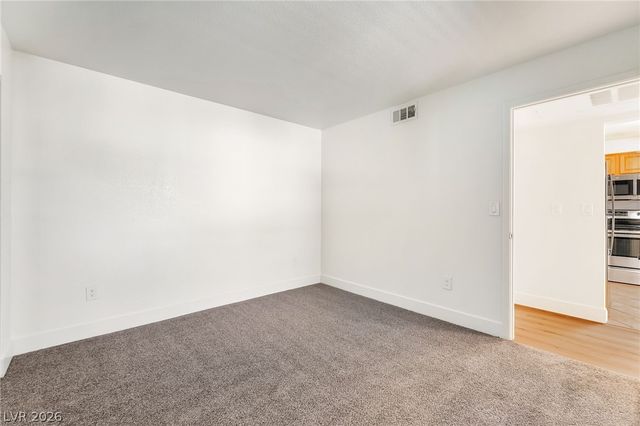 5055 West Hacienda Avenue 2043, Las Vegas, NV 89118