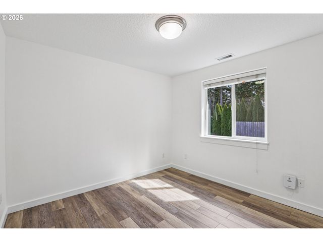 34054 E COLUMBIA Ave, Scappoose, OR 97056