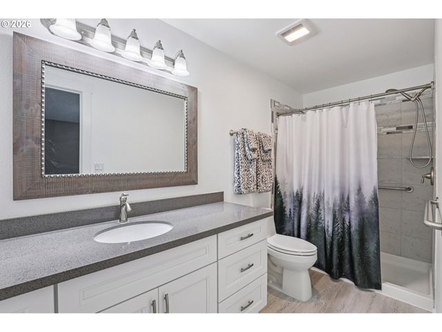 34054 E COLUMBIA Ave, Scappoose, OR 97056