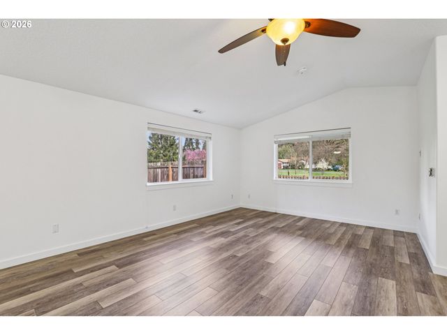 34054 E COLUMBIA Ave, Scappoose, OR 97056