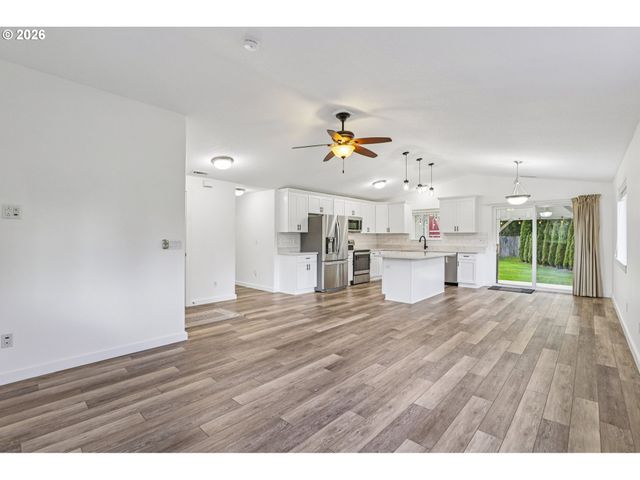 34054 E COLUMBIA Ave, Scappoose, OR 97056