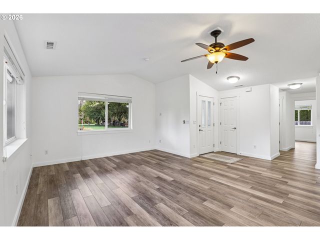 34054 E COLUMBIA Ave, Scappoose, OR 97056