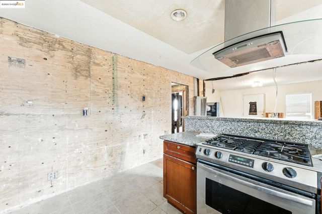 159 Poinsettia Ave, Bay Point, CA 94565