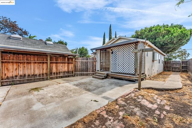 159 Poinsettia Ave, Bay Point, CA 94565