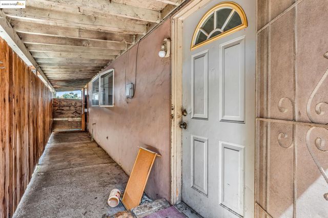 159 Poinsettia Ave, Bay Point, CA 94565