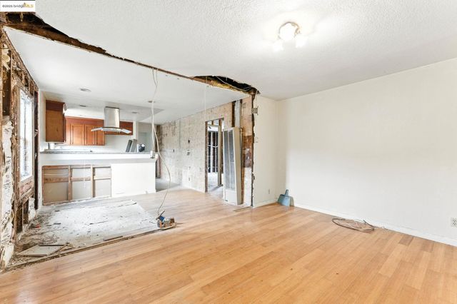 159 Poinsettia Ave, Bay Point, CA 94565
