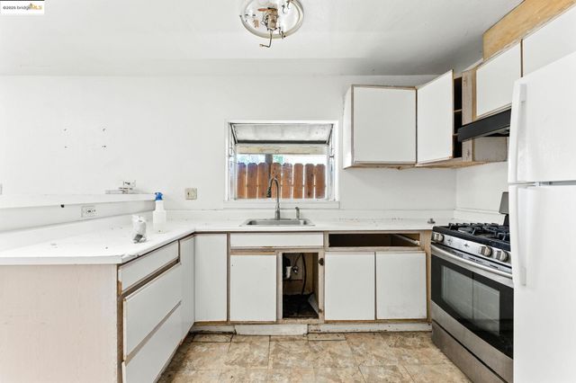 159 Poinsettia Ave, Bay Point, CA 94565