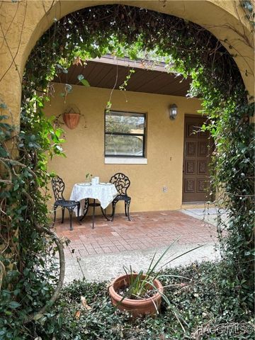 2992 E Crown Drive, Inverness, FL 34453