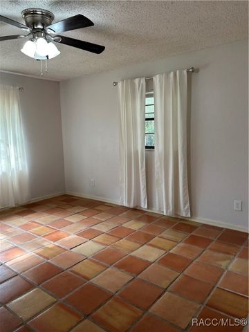 2992 E Crown Drive, Inverness, FL 34453