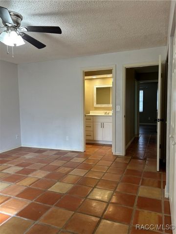 2992 E Crown Drive, Inverness, FL 34453