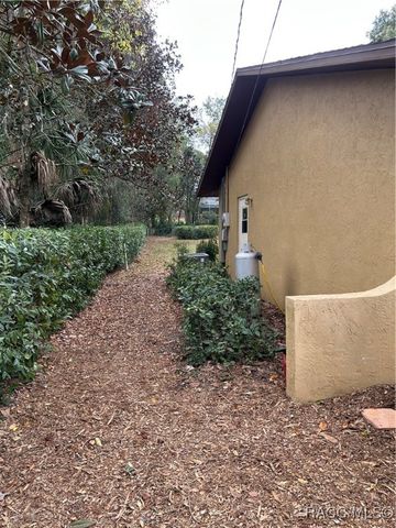 2992 E Crown Drive, Inverness, FL 34453