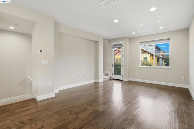 817 Tranquility Cir 4, Livermore, CA 94551