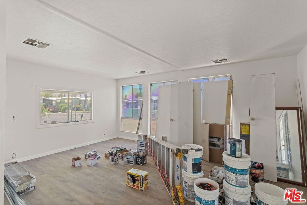 Image 5 of property listing at 80870 Highway 111 127, Indio, CA 92201