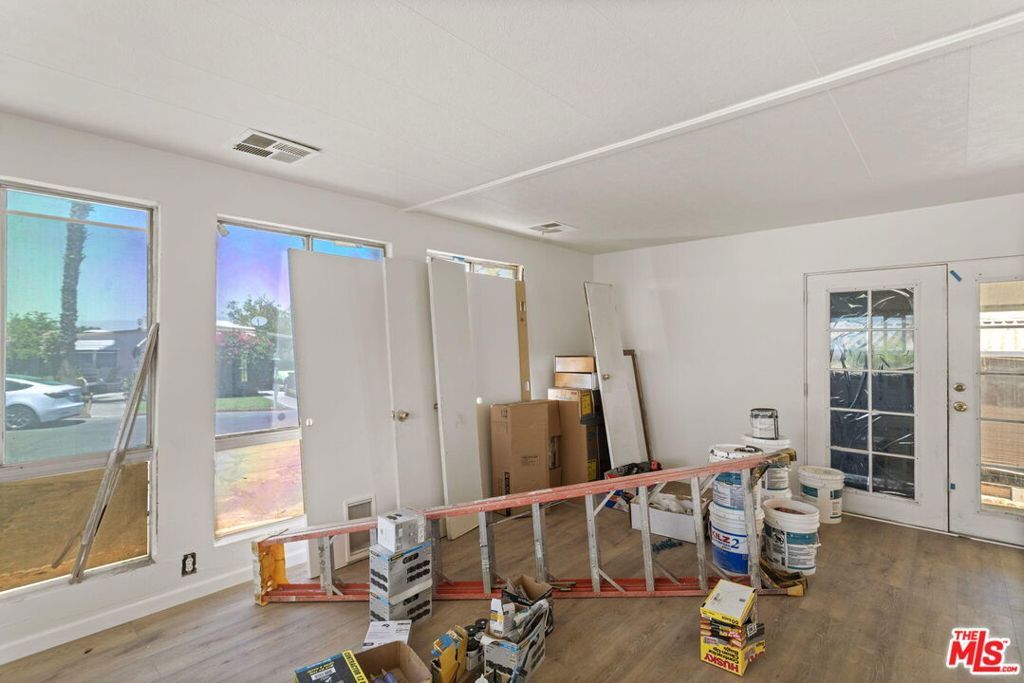 Image 6 of property listing at 80870 Highway 111 127, Indio, CA 92201