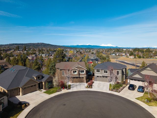 20677 Comet Court, Bend, OR 97701