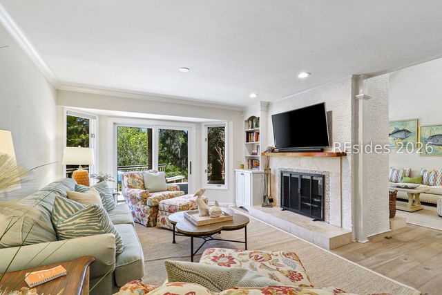 35 Saint George Rd, Hilton Head Island, SC 29928