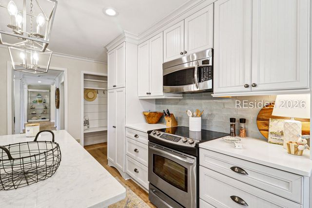 35 Saint George Rd, Hilton Head Island, SC 29928