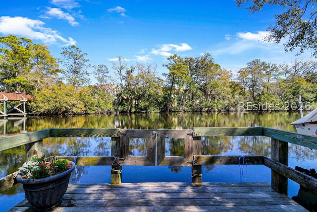 35 Saint George Rd, Hilton Head Island, SC 29928