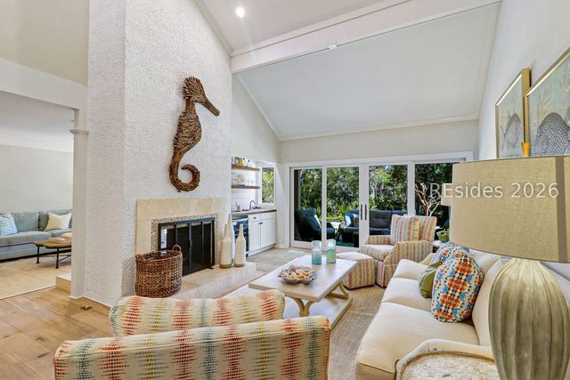 35 Saint George Rd, Hilton Head Island, SC 29928