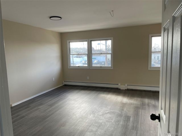 7 Locust Ave 1, Babylon, NY 11702