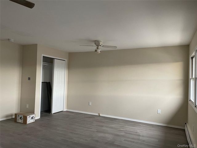 7 Locust Ave 1, Babylon, NY 11702